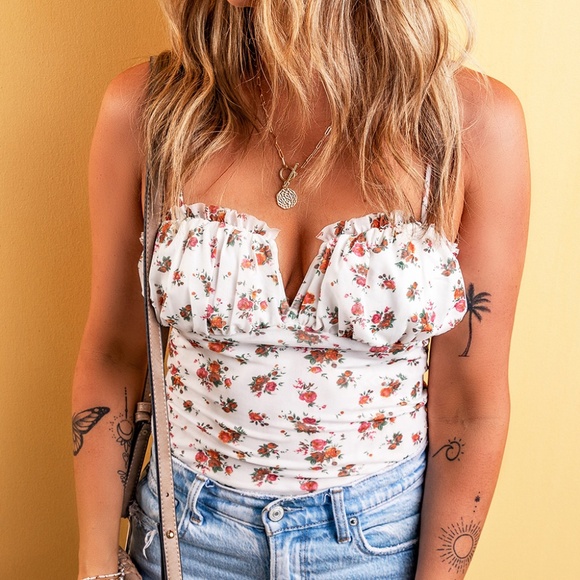 White Floral‎ V Cut Frilled Trim Spaghetti Straps Bodysuit - Picture 2 of 12